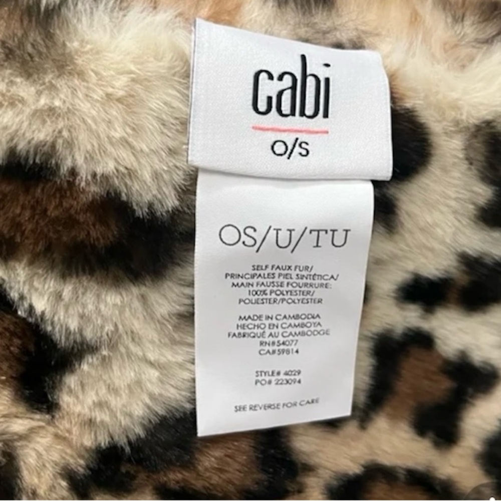 CAbi Bundle Scarf Leopard Print - image 4